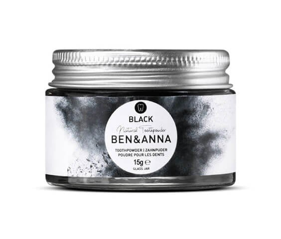95cc633cf8edfdb4eac2f65ef882ef52-ben-und-anna-tooth-powder-black-15g-000 Ben & Anna Zubní prášek pro bělení zubů s aktivním uhlím (15 g)